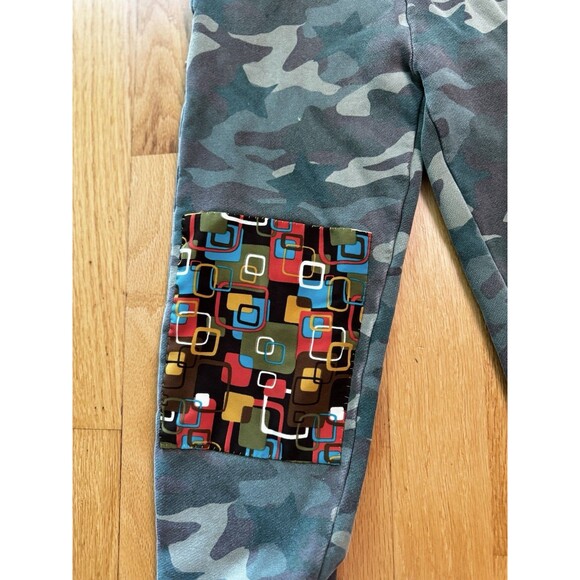 Mini Boden Upcycled Joggers Pants Green Camouflage Elastic Drawstring Size 6Y - Picture 9 of 11